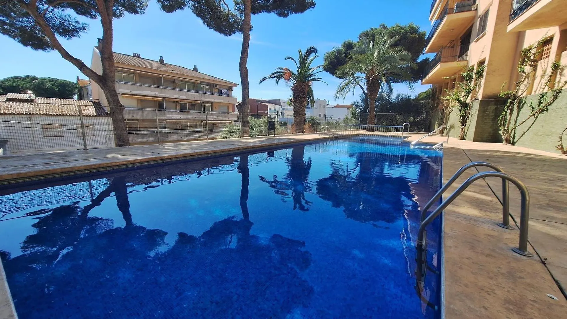 La Font Lovely Apartment Lestartit 400 Meter From The Beach L'Estartit